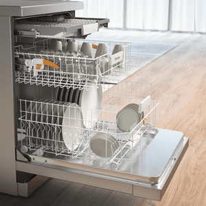 Miele G5410SC Freestanding Dishwasher in Clean Steel