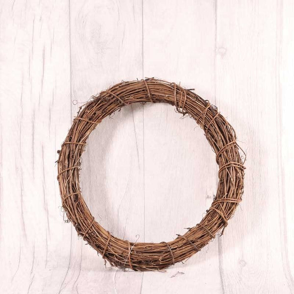 Round Natural Vine Wreath (25cm) - KeansClaremorris